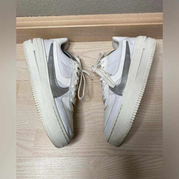 Nike Air Force 1 PLT.AF.ORM Summit White Metalic Silver Women's Shoes Size 10 - Picture 3 of 15